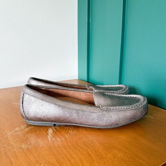 Vionic Women’s Debbie Metallic Pewter Leather Slip on Driving Loafer - Picture 11 of 11